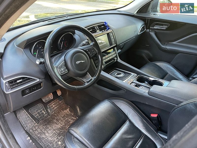 Внедорожник / Кроссовер Jaguar F-Pace 2016 в Новояворовске фото 13 Внедорожник / Кроссовер Jaguar F-Pace 2016 в Новояворовске