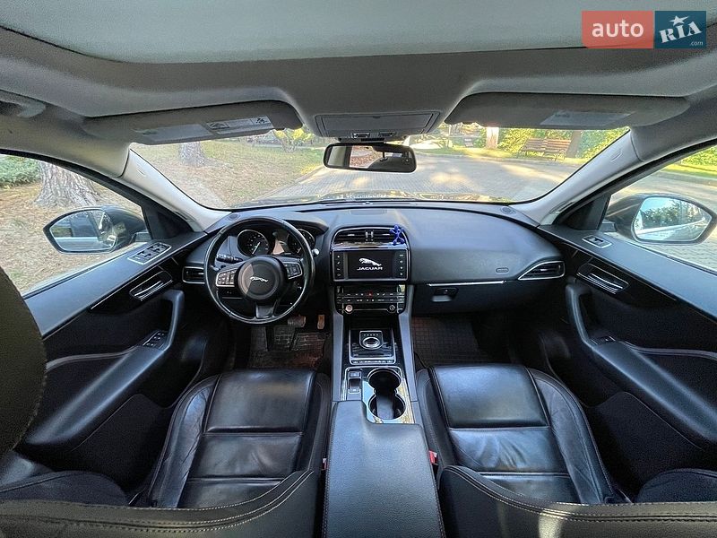 Внедорожник / Кроссовер Jaguar F-Pace 2016 в Новояворовске фото 14 Внедорожник / Кроссовер Jaguar F-Pace 2016 в Новояворовске