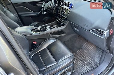 Внедорожник / Кроссовер Jaguar F-Pace 2016 в Новояворовске фото 16 Внедорожник / Кроссовер Jaguar F-Pace 2016 в Новояворовске