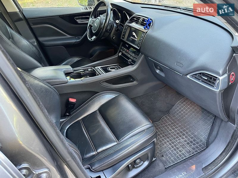 Внедорожник / Кроссовер Jaguar F-Pace 2016 в Новояворовске фото 16 Внедорожник / Кроссовер Jaguar F-Pace 2016 в Новояворовске