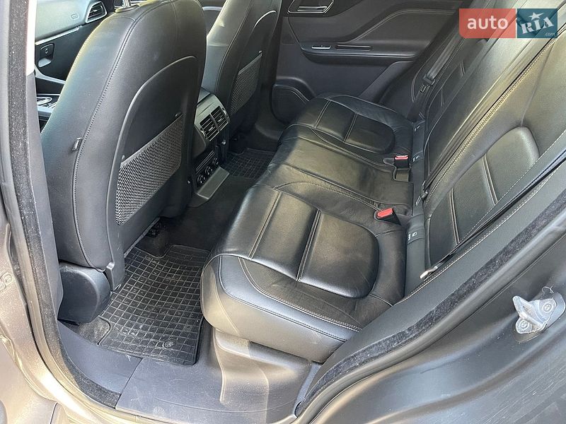 Внедорожник / Кроссовер Jaguar F-Pace 2016 в Новояворовске фото 17 Внедорожник / Кроссовер Jaguar F-Pace 2016 в Новояворовске