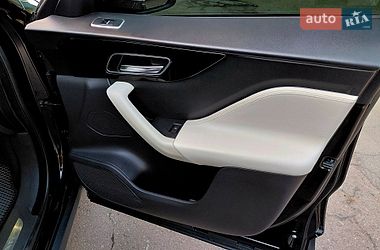 Внедорожник / Кроссовер Jaguar F-Pace 2016 в Чернигове