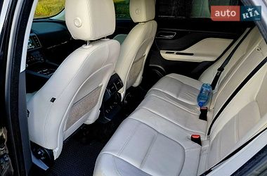 Внедорожник / Кроссовер Jaguar F-Pace 2016 в Чернигове