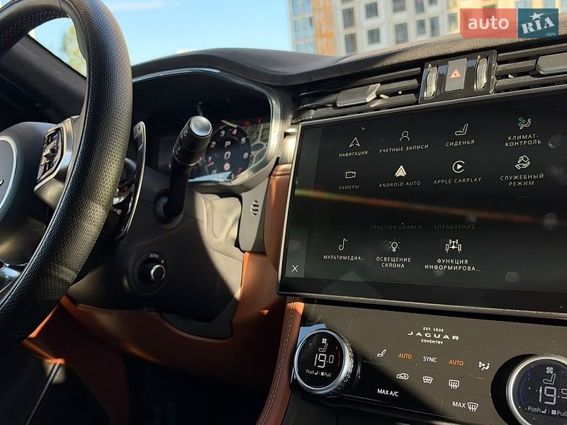 Внедорожник / Кроссовер Jaguar F-Pace 2024 в Киеве