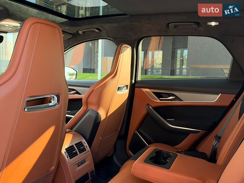 Внедорожник / Кроссовер Jaguar F-Pace 2024 в Киеве
