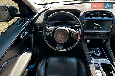 Внедорожник / Кроссовер Jaguar F-Pace 2016 в Одессе