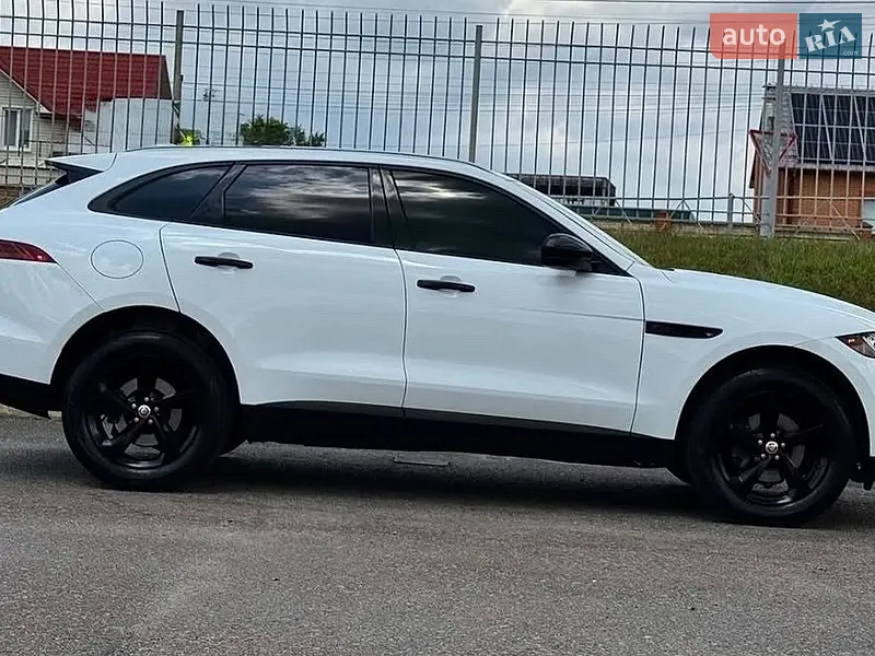 Jaguar F-Pace
