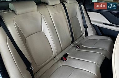 Внедорожник / Кроссовер Jaguar F-Pace 2016 в Киеве