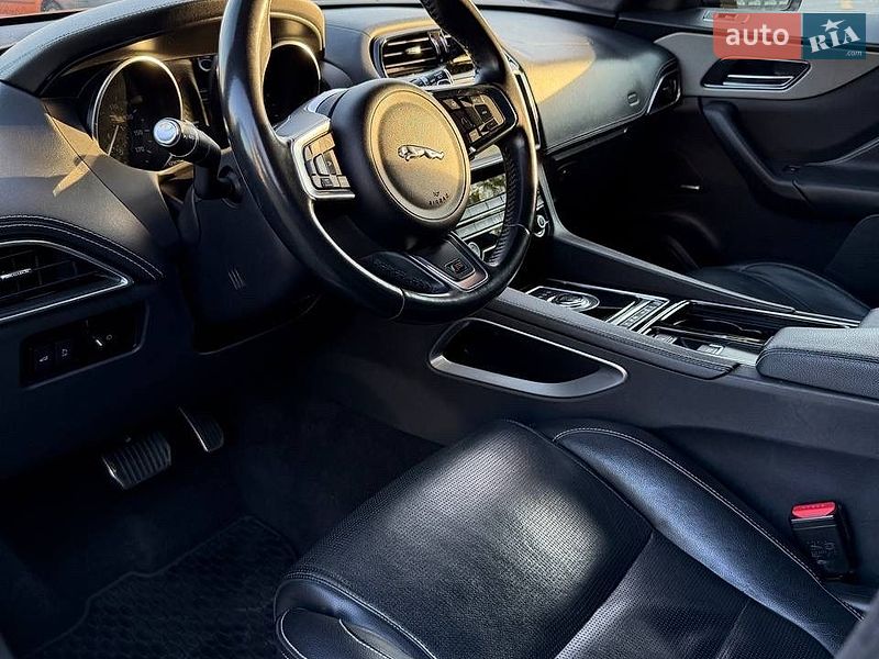 Внедорожник / Кроссовер Jaguar F-Pace 2019 в Киеве фото 11 Внедорожник / Кроссовер Jaguar F-Pace 2019 в Киеве