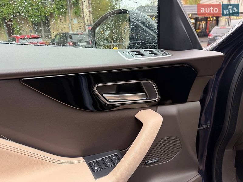 Позашляховик / Кросовер Jaguar F-Pace 2016 в Києві фото 28 Позашляховик / Кросовер Jaguar F-Pace 2016 в Києві