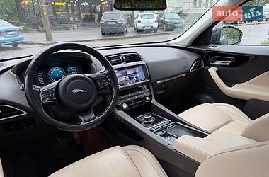 Позашляховик / Кросовер Jaguar F-Pace 2016 в Києві фото 36 Позашляховик / Кросовер Jaguar F-Pace 2016 в Києві