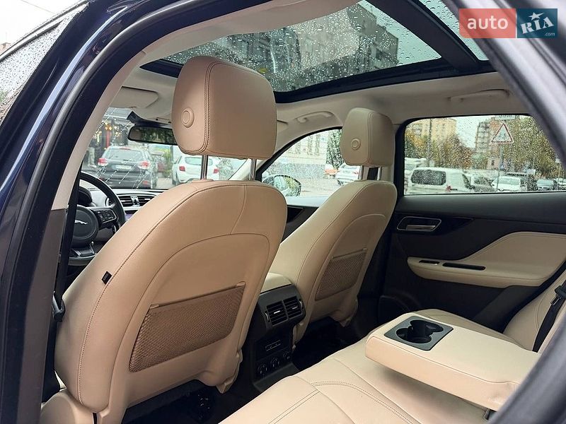 Внедорожник / Кроссовер Jaguar F-Pace 2016 в Киеве