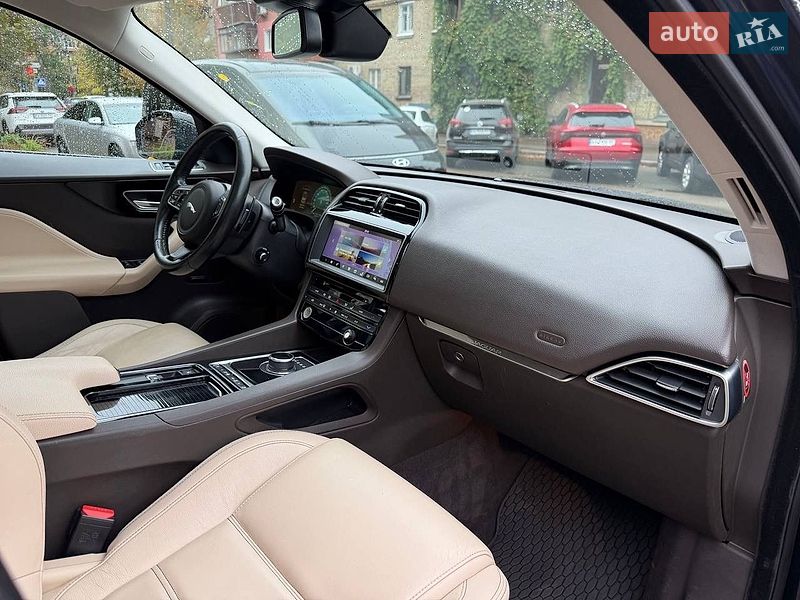 Позашляховик / Кросовер Jaguar F-Pace 2016 в Києві фото 49 Позашляховик / Кросовер Jaguar F-Pace 2016 в Києві
