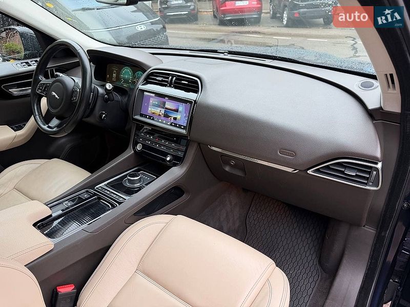 Позашляховик / Кросовер Jaguar F-Pace 2016 в Києві фото 52 Позашляховик / Кросовер Jaguar F-Pace 2016 в Києві