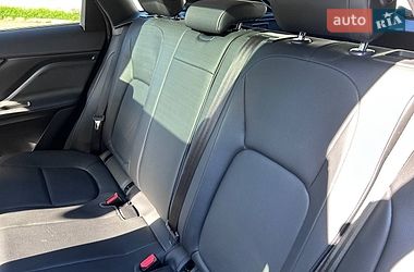 Внедорожник / Кроссовер Jaguar F-Pace 2016 в Киеве