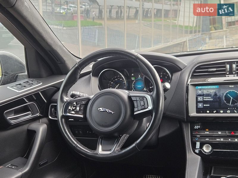 Внедорожник / Кроссовер Jaguar F-Pace 2019 в Киеве
