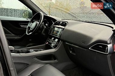 Внедорожник / Кроссовер Jaguar F-Pace 2016 в Хмельницком