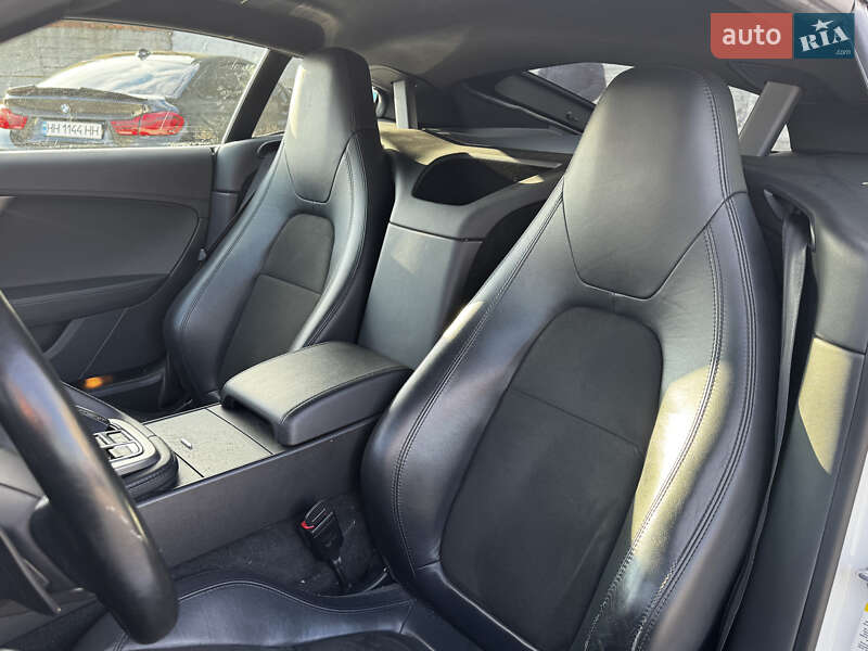 Купе Jaguar F-Type 2016 в Одесі