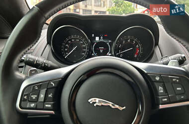 Купе Jaguar F-Type 2019 в 
