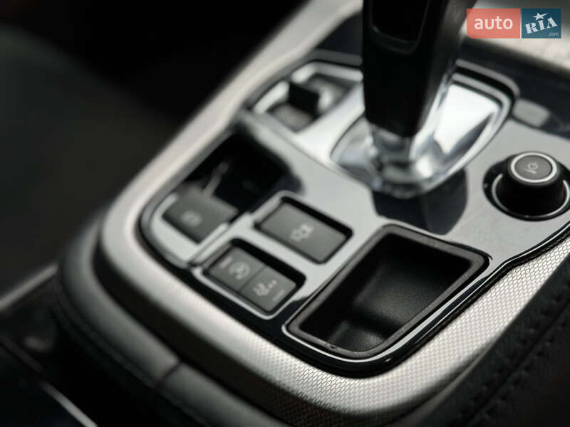 Купе Jaguar F-Type 2015 в Киеве