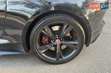 Купе Jaguar F-Type 2017 в 