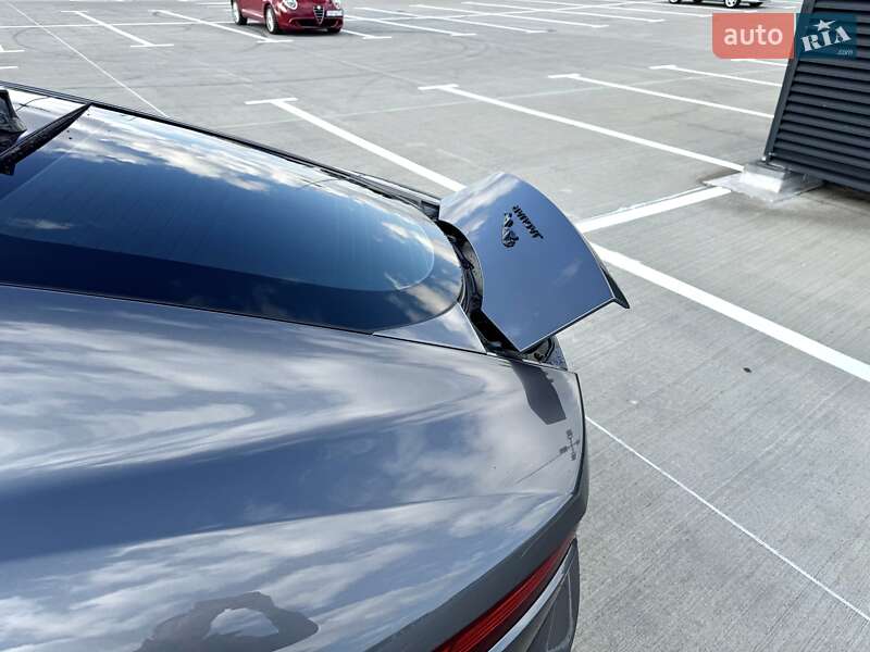 Купе Jaguar F-Type 2015 в Киеве