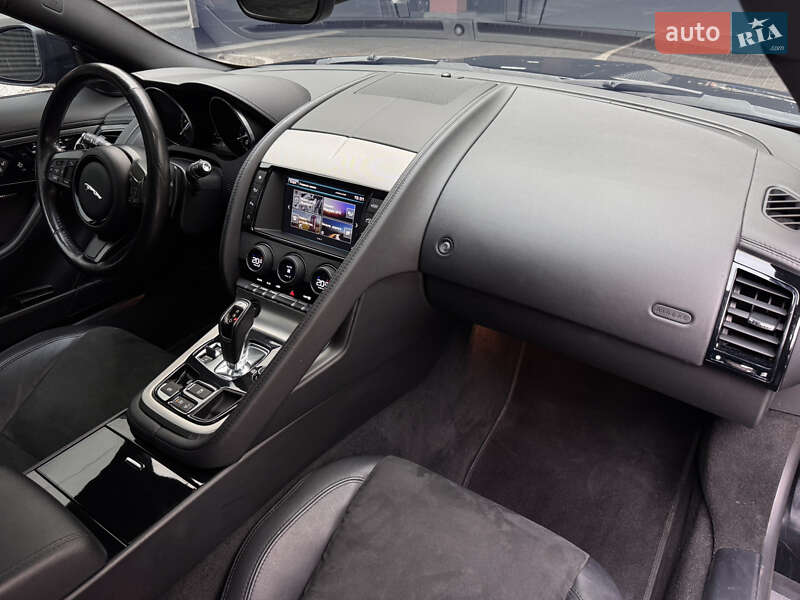 Купе Jaguar F-Type 2015 в Киеве фото 25 Купе Jaguar F-Type 2015 в Киеве