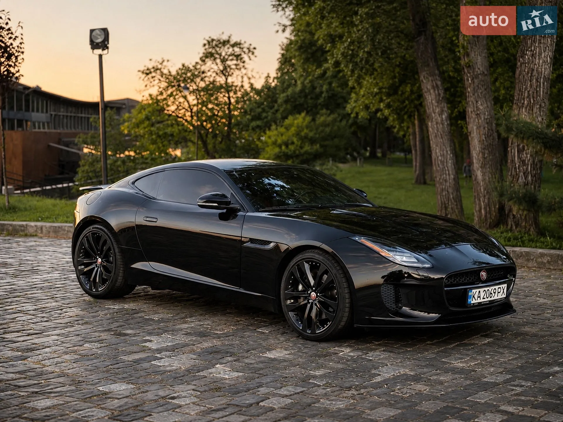 2018 Jaguar F-Type - мініатюра 2