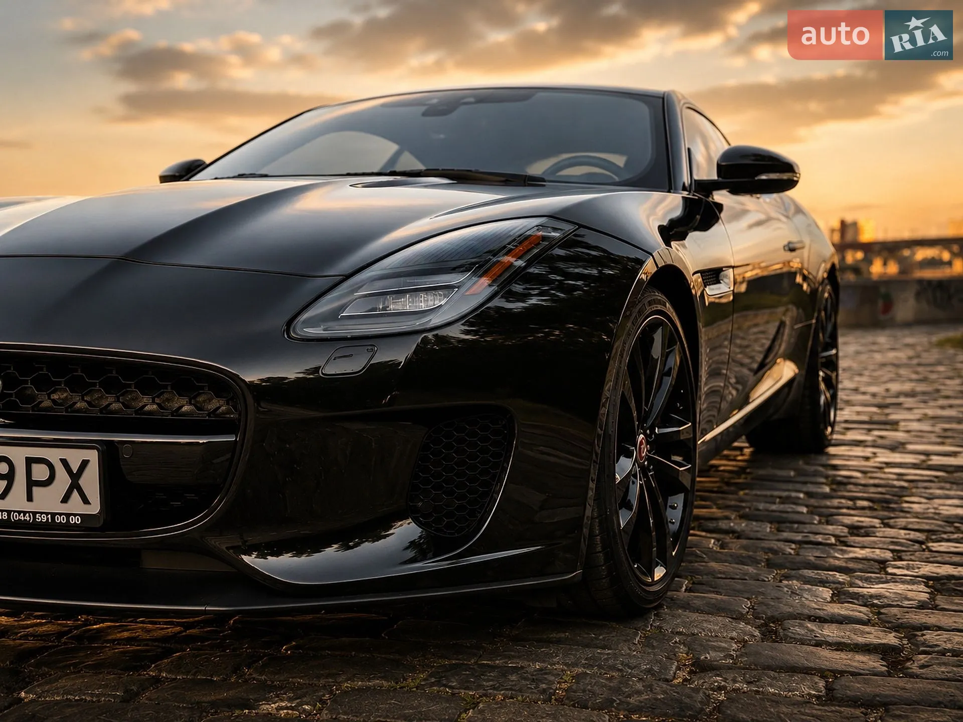 2018 Jaguar F-Type - мініатюра 4