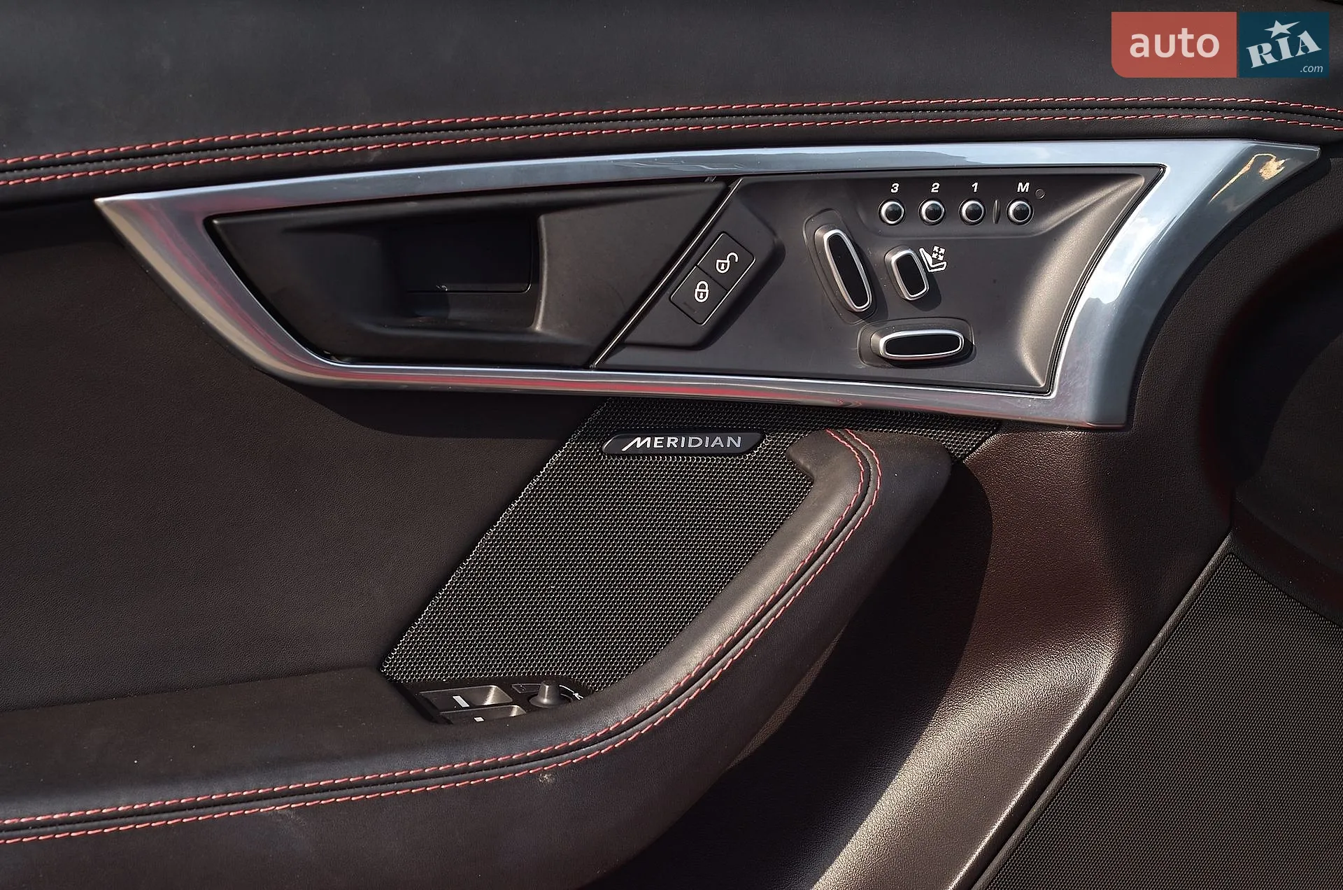 2019 Jaguar F-Type - мініатюра 36