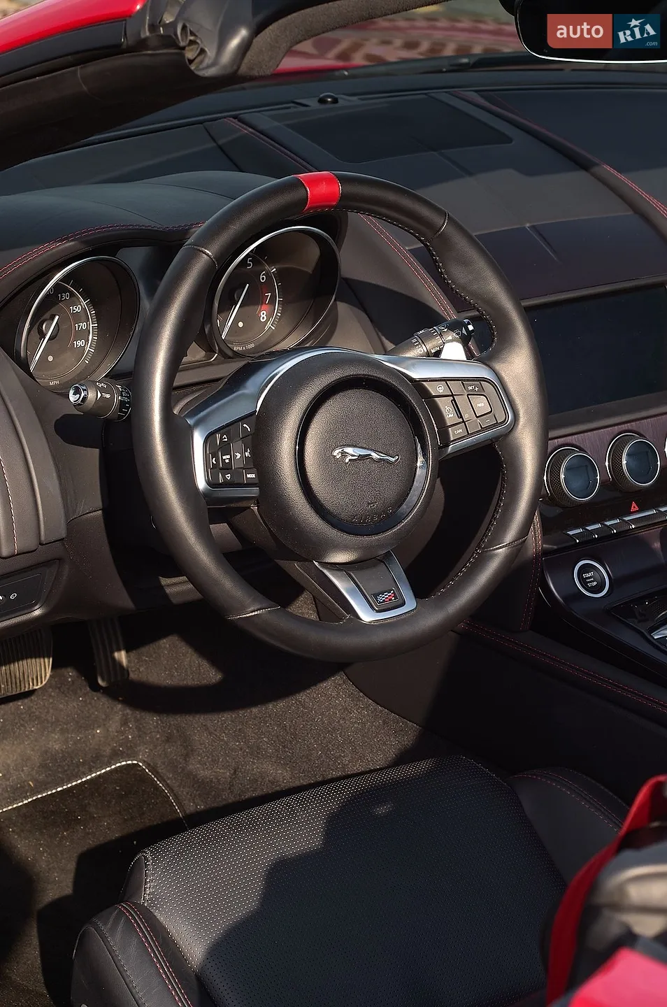 2019 Jaguar F-Type - мініатюра 37
