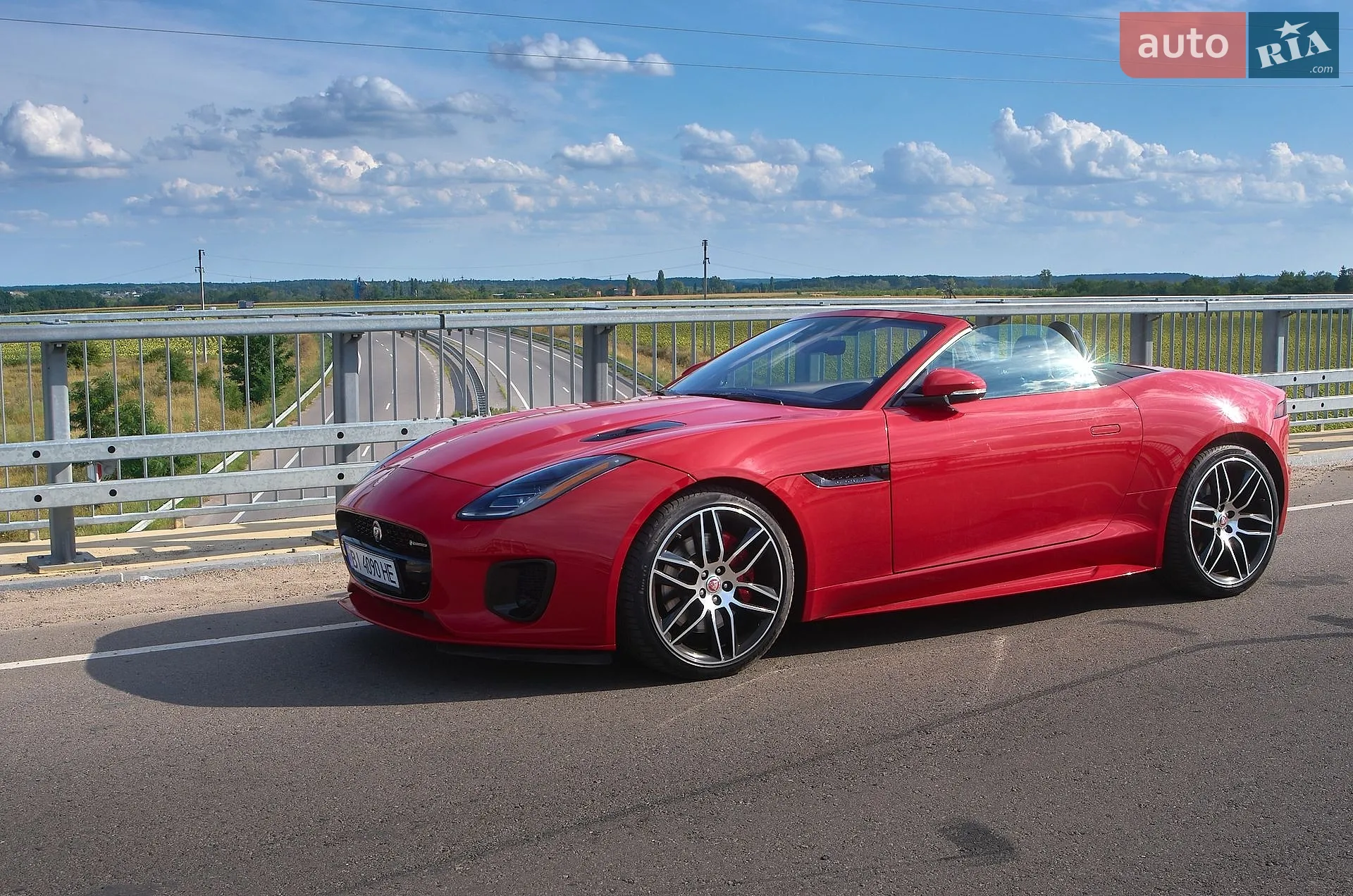 2019 Jaguar F-Type - мініатюра 2