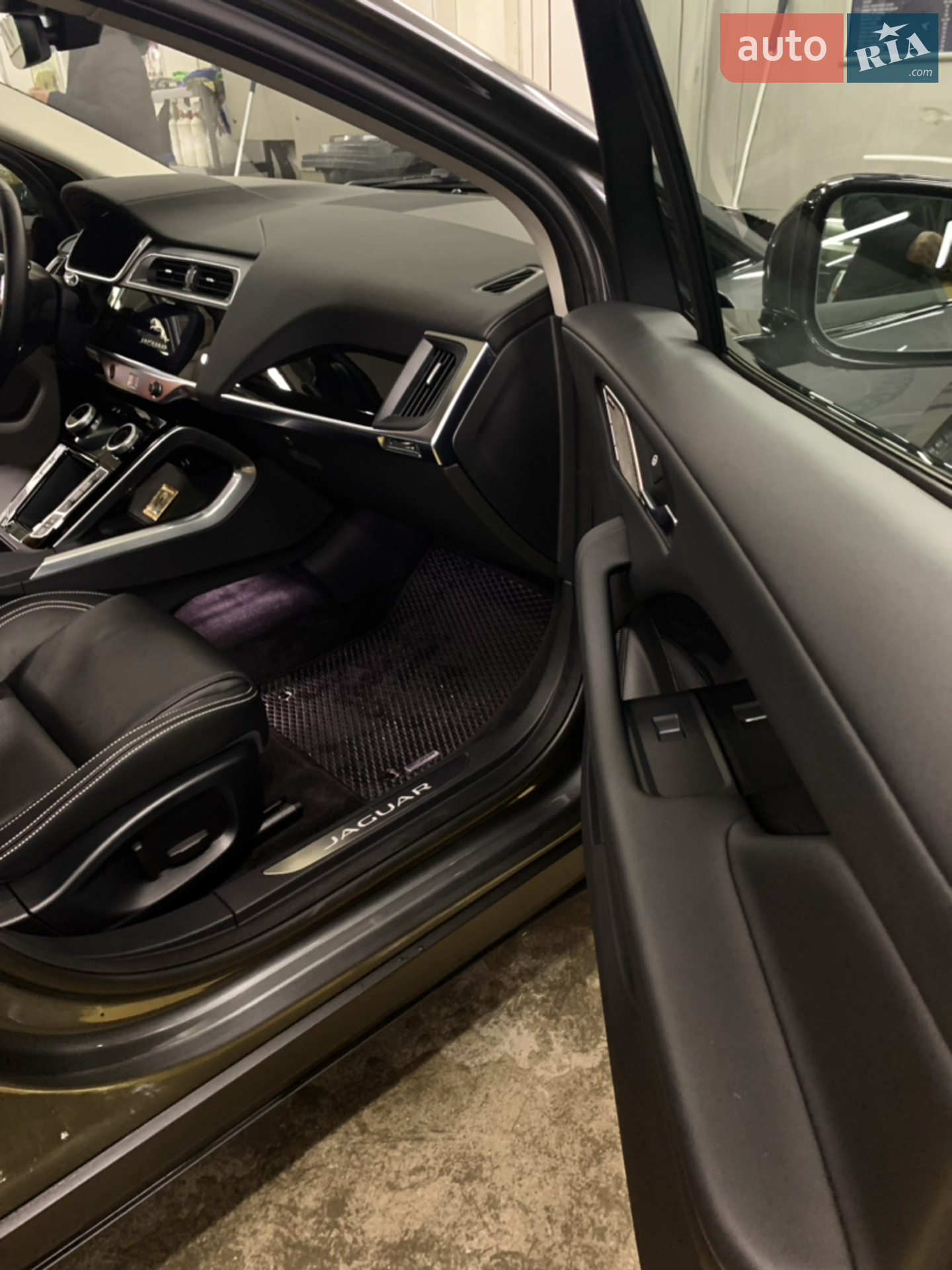 2019 Jaguar I-Pace - мініатюра 31