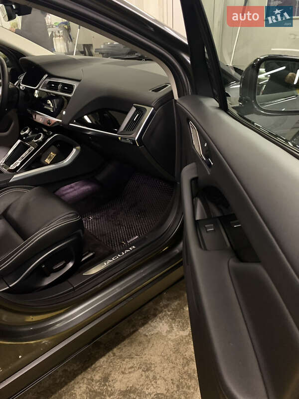 Позашляховик / Кросовер Jaguar I-Pace 2019 в Чернівцях
