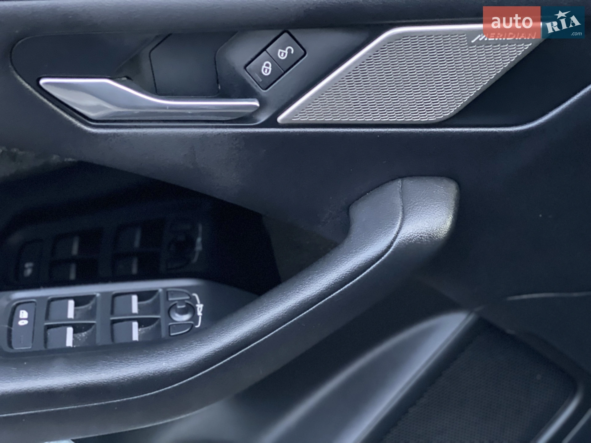 2019 Jaguar I-Pace - мініатюра 10