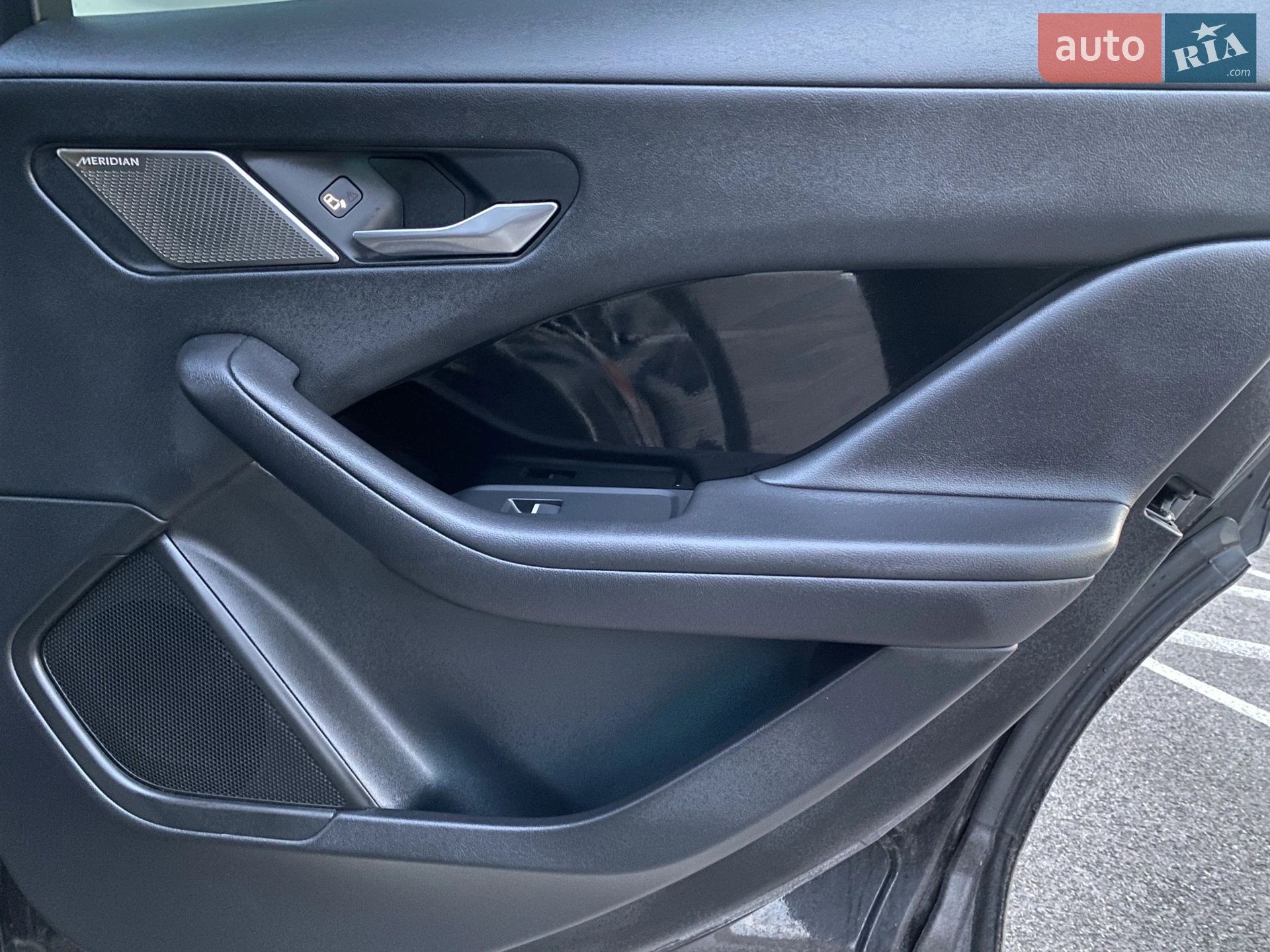 2019 Jaguar I-Pace - мініатюра 15