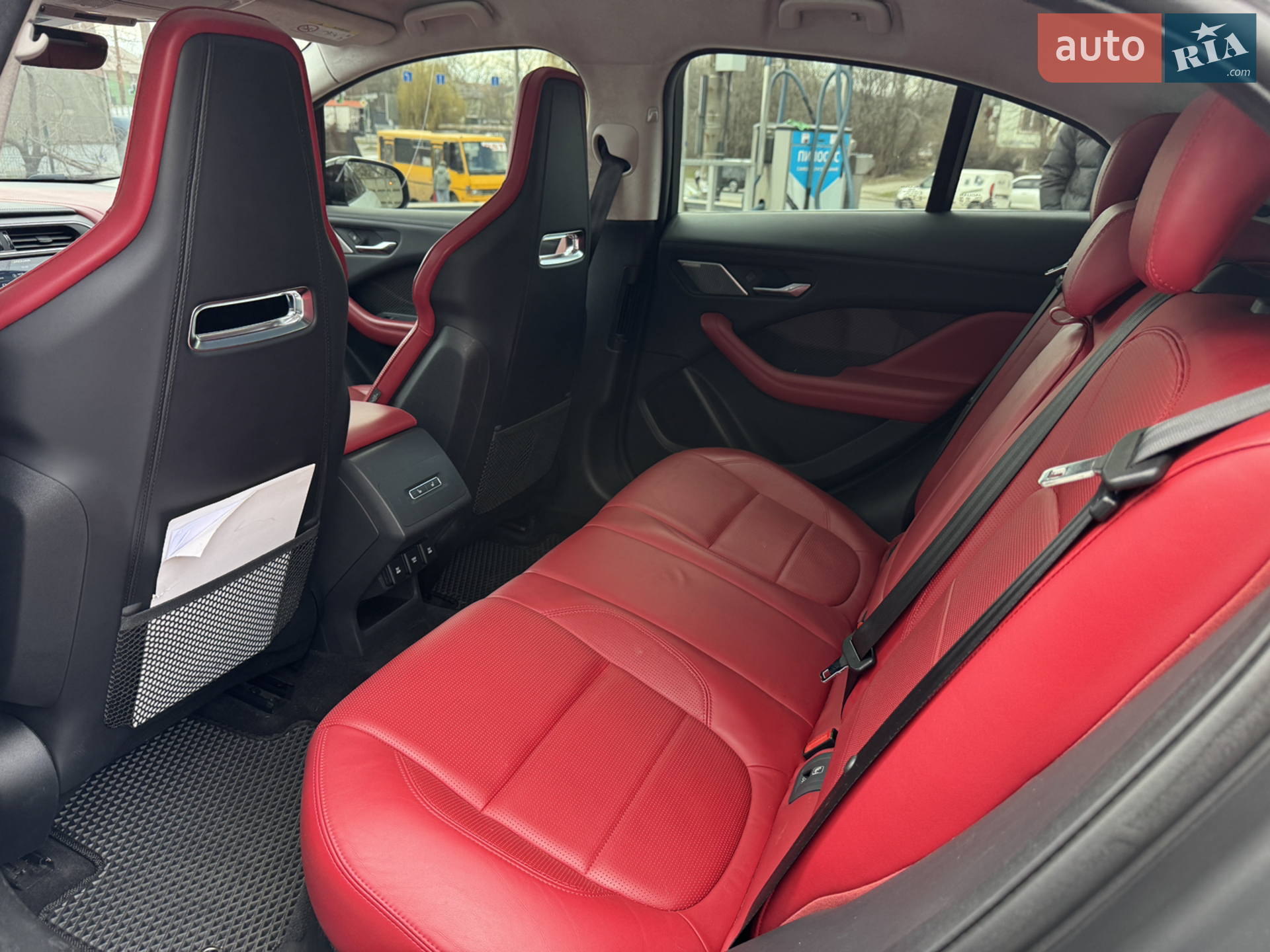 2019 Jaguar I-Pace - мініатюра 17