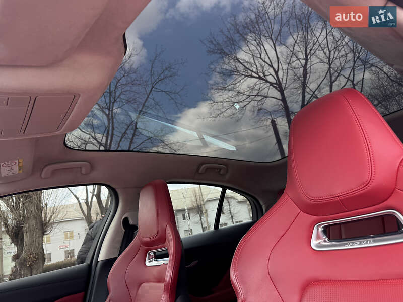 Позашляховик / Кросовер Jaguar I-Pace 2019 в Дніпрі