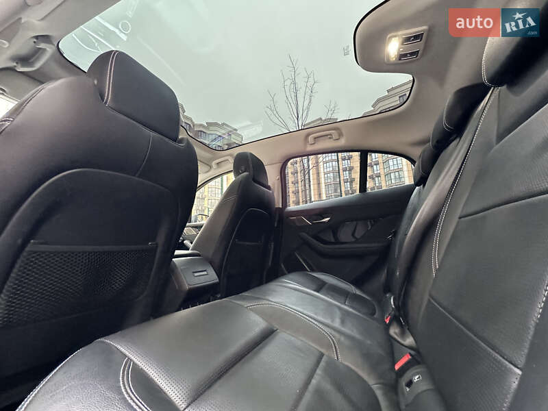 Внедорожник / Кроссовер Jaguar I-Pace 2019 в Киеве фото 50 Внедорожник / Кроссовер Jaguar I-Pace 2019 в Киеве