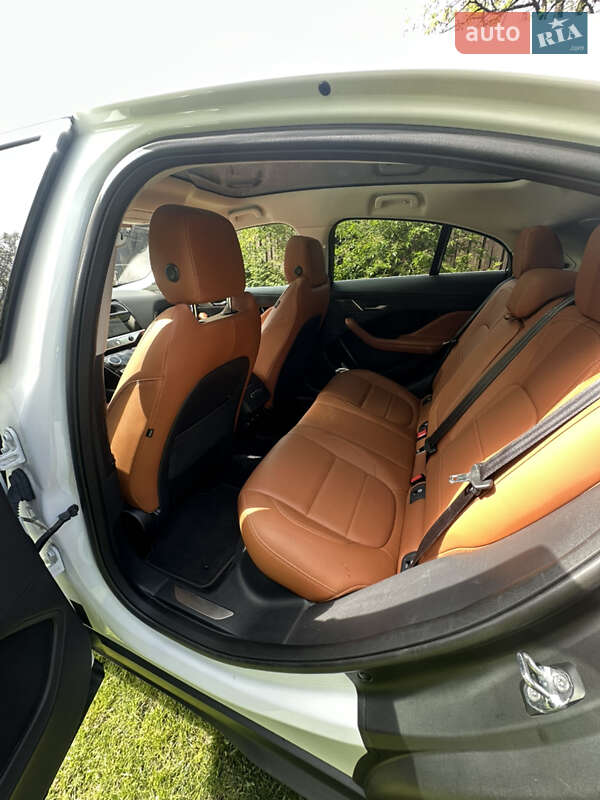 Внедорожник / Кроссовер Jaguar I-Pace 2019 в Киеве