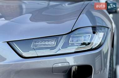 Позашляховик / Кросовер Jaguar I-Pace 2021 в 