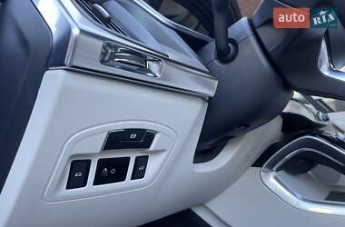 Позашляховик / Кросовер Jaguar I-Pace 2021 в 