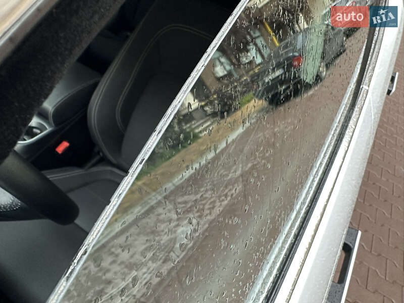 Внедорожник / Кроссовер Jaguar I-Pace 2021 в Киеве фото 28 Внедорожник / Кроссовер Jaguar I-Pace 2021 в Киеве