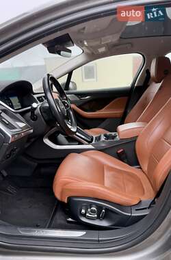 Позашляховик / Кросовер Jaguar I-Pace 2019 в 