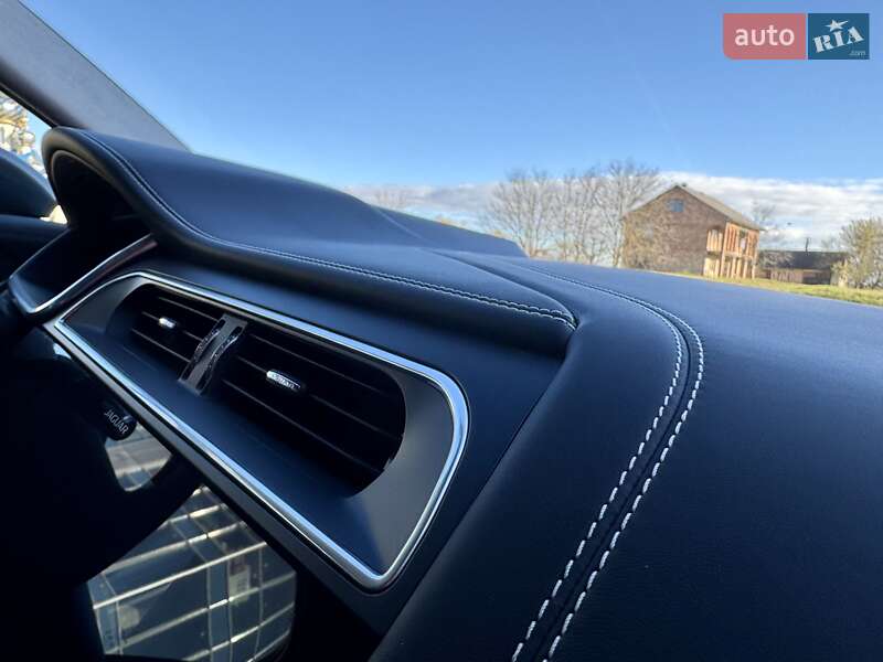 Позашляховик / Кросовер Jaguar I-Pace 2019 в Чернівцях