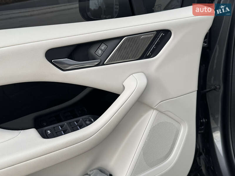 Внедорожник / Кроссовер Jaguar I-Pace 2018 в Львове фото 13 Внедорожник / Кроссовер Jaguar I-Pace 2018 в Львове
