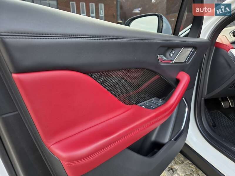 Позашляховик / Кросовер Jaguar I-Pace 2018 в Дніпрі