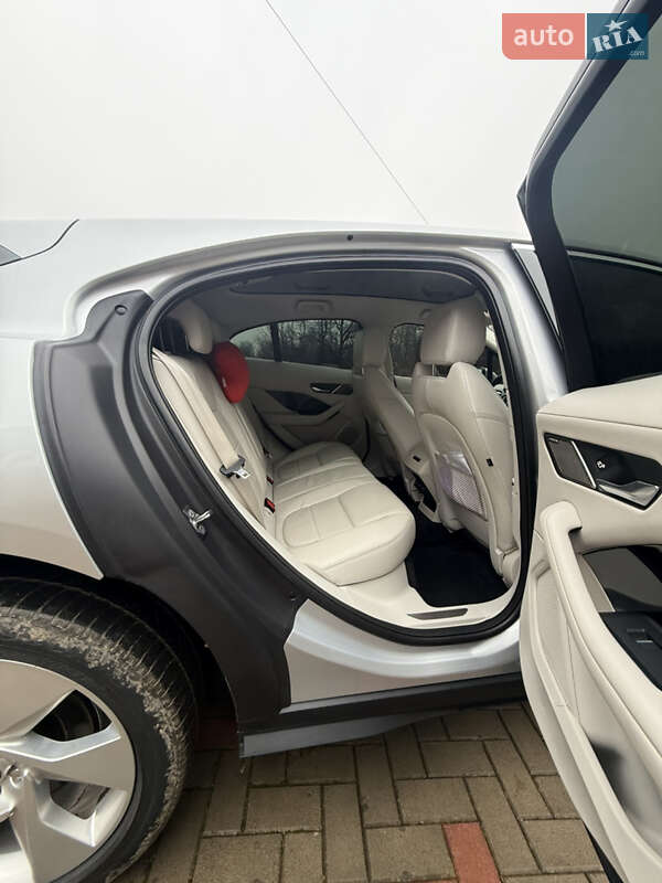 Позашляховик / Кросовер Jaguar I-Pace 2018 в Косові