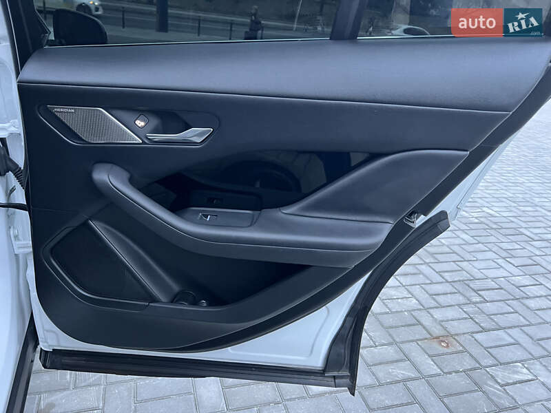 Позашляховик / Кросовер Jaguar I-Pace 2019 в Дніпрі