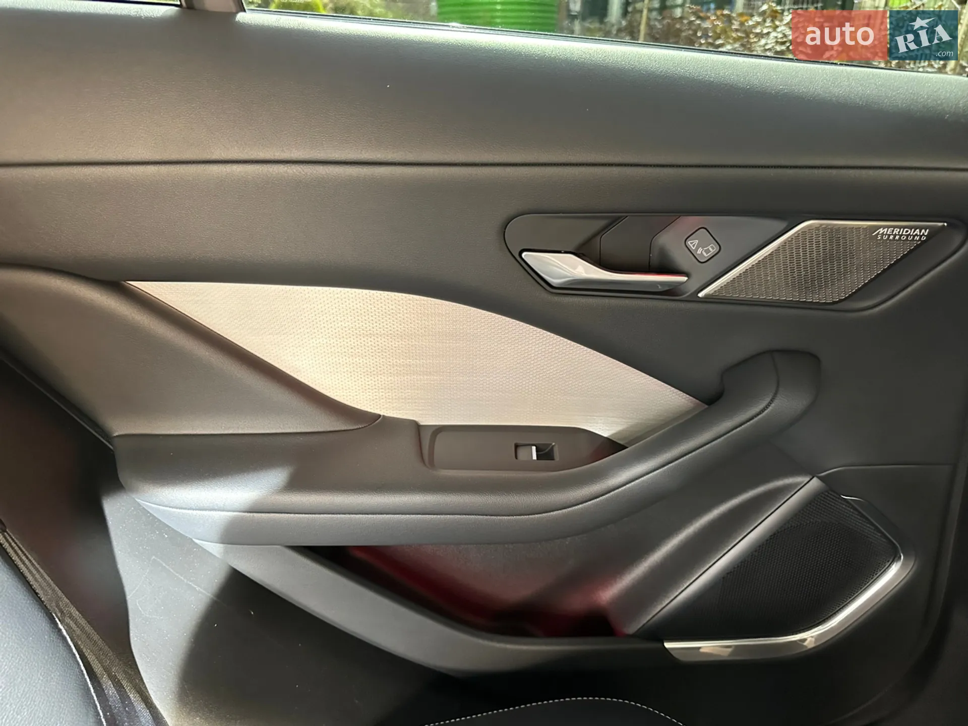 2021 Jaguar I-Pace - мініатюра 44